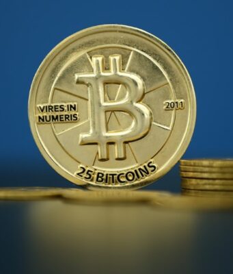 Основатель TRON предложил создать DAO для сбора средств в защиту Павла Дурова во Франции